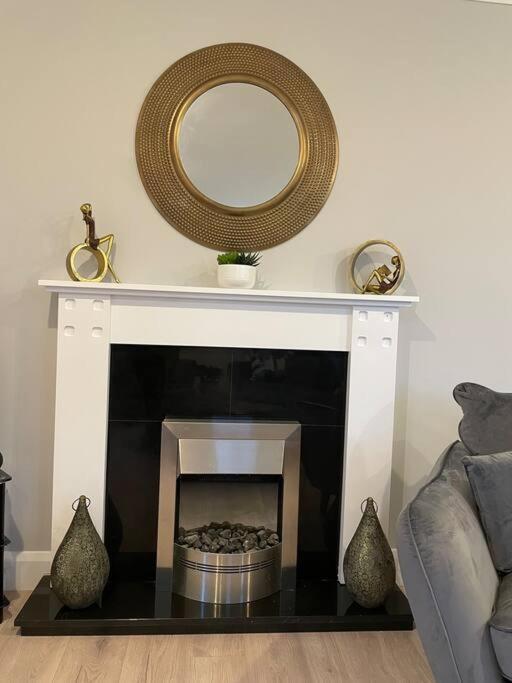 Entire Apartment , Centre Carrick-On-Shannon ภายนอก รูปภาพ
